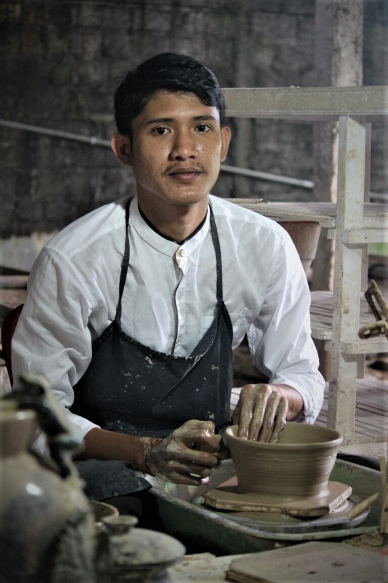 Rai Pottery